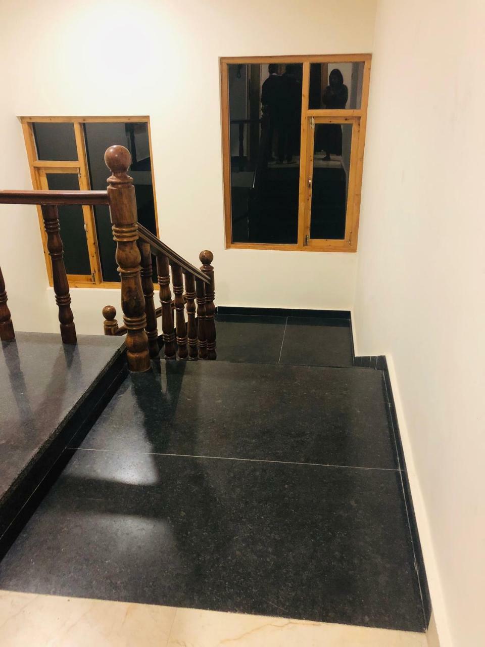Pashmina Hotel Manali  Bagian luar foto